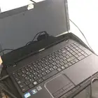 لابتوب توشيبا استعمال خفيف سبب البيع عدم الحاجه له شبه جدي