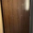 دولاب بني للبيع ب150