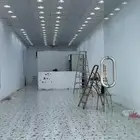 محل واسع للتقبيل في بيش