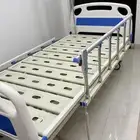 سرير طبي كهربائي