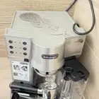 للبيع ثلاث مكائن قهوة ديلونجي ونسبرسو ونيكاي