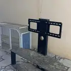 طاولة تلفزيون و دولاب مطبخ