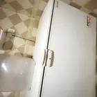 ثلاجه كبيره. وصغيره.