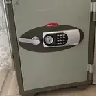 خزنتين للبيع مقاسات مختلفه ( خزنه للبيع )