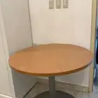 طاولة مكتبية للبيع