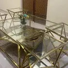 طاولة للبيع