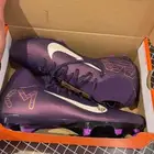 للبيع جزمة Nike أصلية ما استخدمت