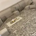 مجلس كامل مع الستاره والفرشه جديد يحتاج غسيل فقط مقاسه4في3