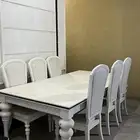 طاولة طعام