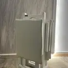 طاولة تقديم طعام بيضاء