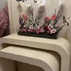 استقبال وخلفية للبيع