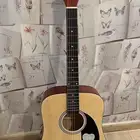 قيتار اكوستك