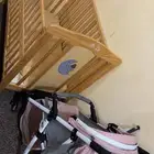 للبيع عربيه و سرير الطفال