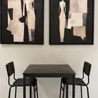 طاولة مرتفعه مع 2 كرسي مرتفع