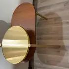 طاوله كبيره مع اربع طاولات خدمة