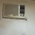 مكيف شباك على الشرط
