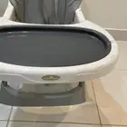 مقعد وعربة الأطفال