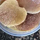 عسل شمع وصافي مضمون علي الشرط