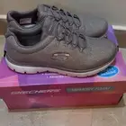 حذاء سكتشرز نسائي ( جديد )