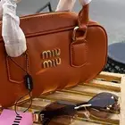 شنط ونظارات ماركه درجة اولى الشنط بي280مع التوصيل