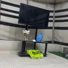 شاشه مع طاوله