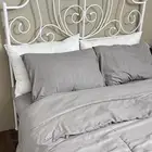 سرير حديد ابيض نظيف
