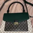 شنطة نسائية ch