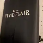 للبيع فستان من براند Vivid Flair