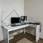 طاولة