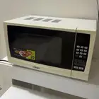 مكرويف نظيف ناقصه الصحن اللي داخله فقط