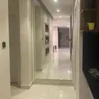 مرايا مدخل جداريه كبيره شبه جديده
