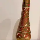 مزهرية من المعدن القديم