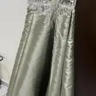 فستان للبيع شبه جديد لبسته ثلاث ساعات ونظيف جدا مقاس L