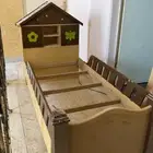 سرير خشبي