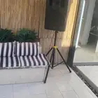 ايجار سماعات وبروجكترات