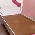 سرير وتواليت