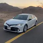 للبيع كامري 2020 بنزين سعودي gle