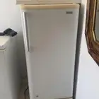 ثلاجه وسط روعه متناسقه خفيفه اي مكان تقدر تاخذها معك