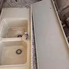 رخام صناعي للبيع نظيف جدا كما واضح فالصورة.