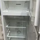 ثلاجة LG نظيفة