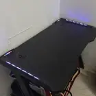 طاوله قيمنق مقواه ب فايبر قويه جدا مع اضاءه