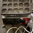 للبيع مكينة قهوه وطاحونه ومكينة بان كيك