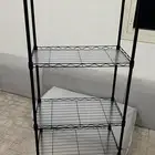 تلفزيون وسجاد وارفف للبيع