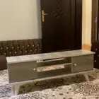 طاولة شاشه للبيع السعر 50 الموقع تبوك