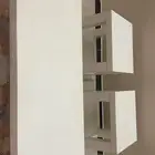 طاولة قهوه بيضاء