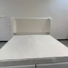 سرير نضيف