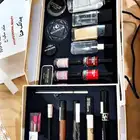 مكياج للبيع على السوم اخذته يوم زواجي عشان التصوير