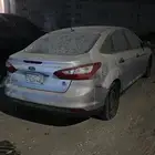 للبيع او للتشليح فورد فوكس 2012