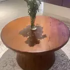 طاولة خشب