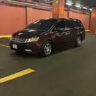 للبيع هوندا اودسي عائلية موديل 2012